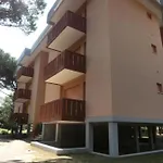 Relaxing Flat With Balcony In Pineda Lägenhet